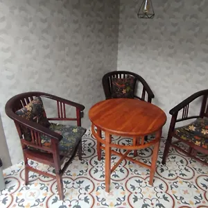 https://suweta46-house.ubudhotelsnow.com